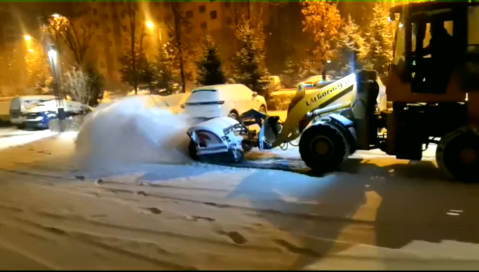 物業人譜寫冬季贊歌|直面暴雪，欣匯龍物業人堅守一線無畏前行