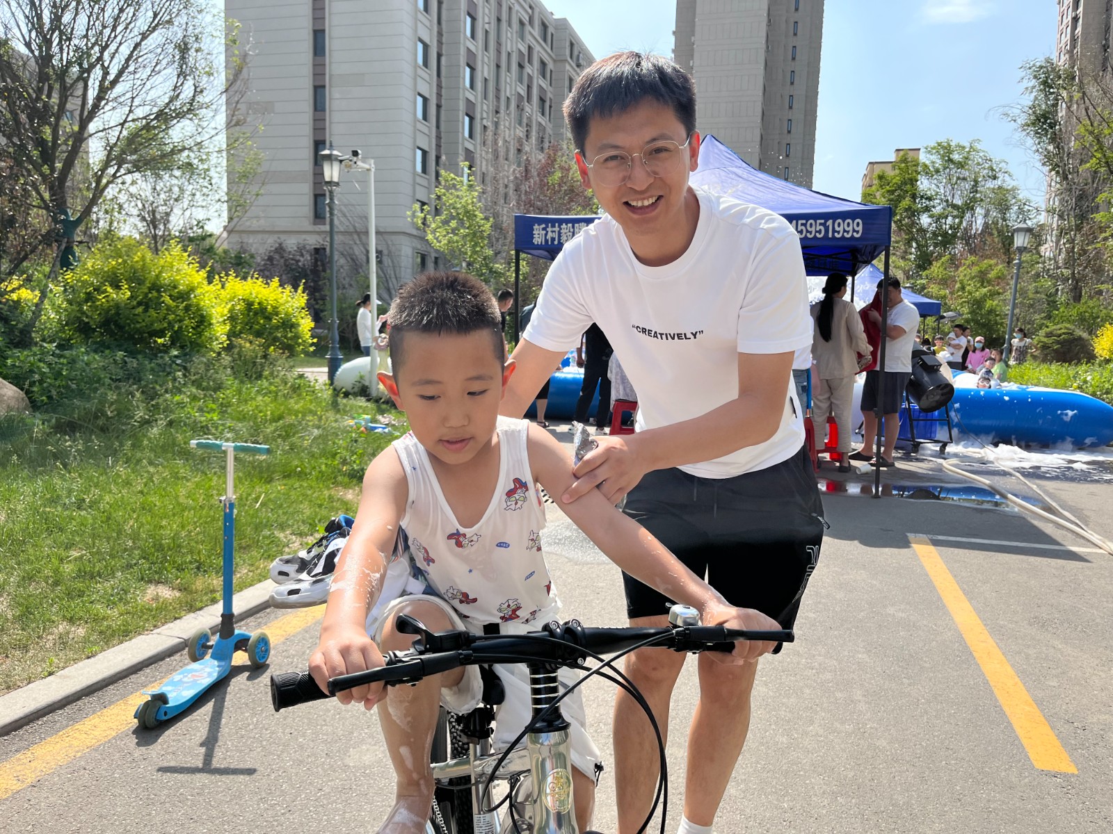 小區趣味運動會 居民同樂嗨翻天