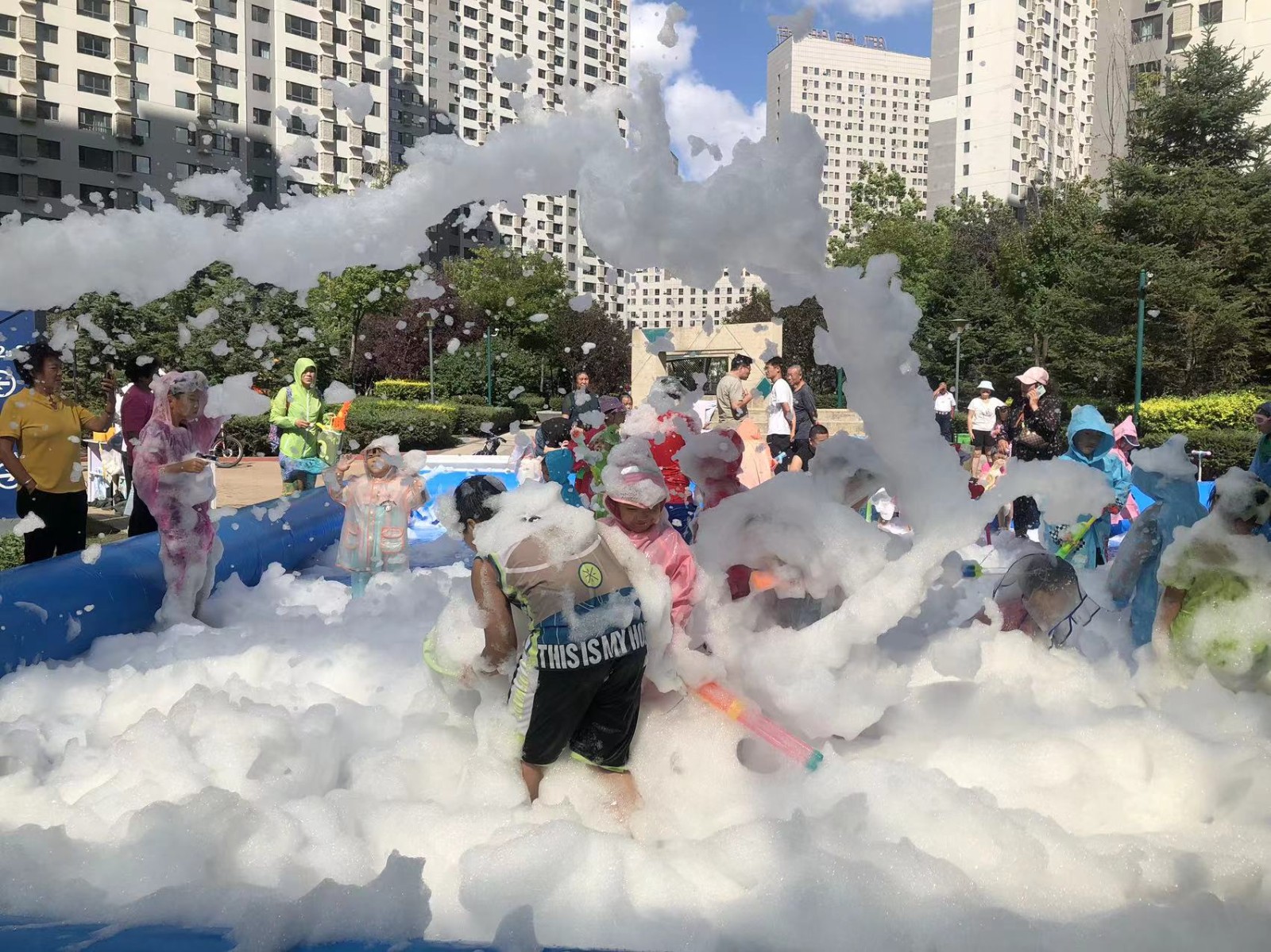 夏日限定|欣匯龍物業抓住夏天的尾巴——泡泡大作戰 樂不思“暑”