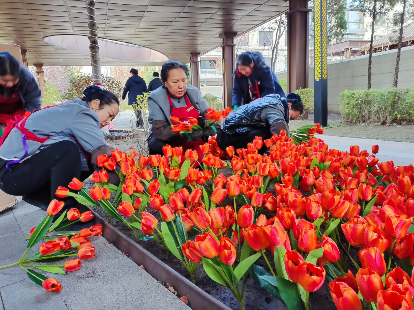 16個小區、3萬株花卉扮靚園區